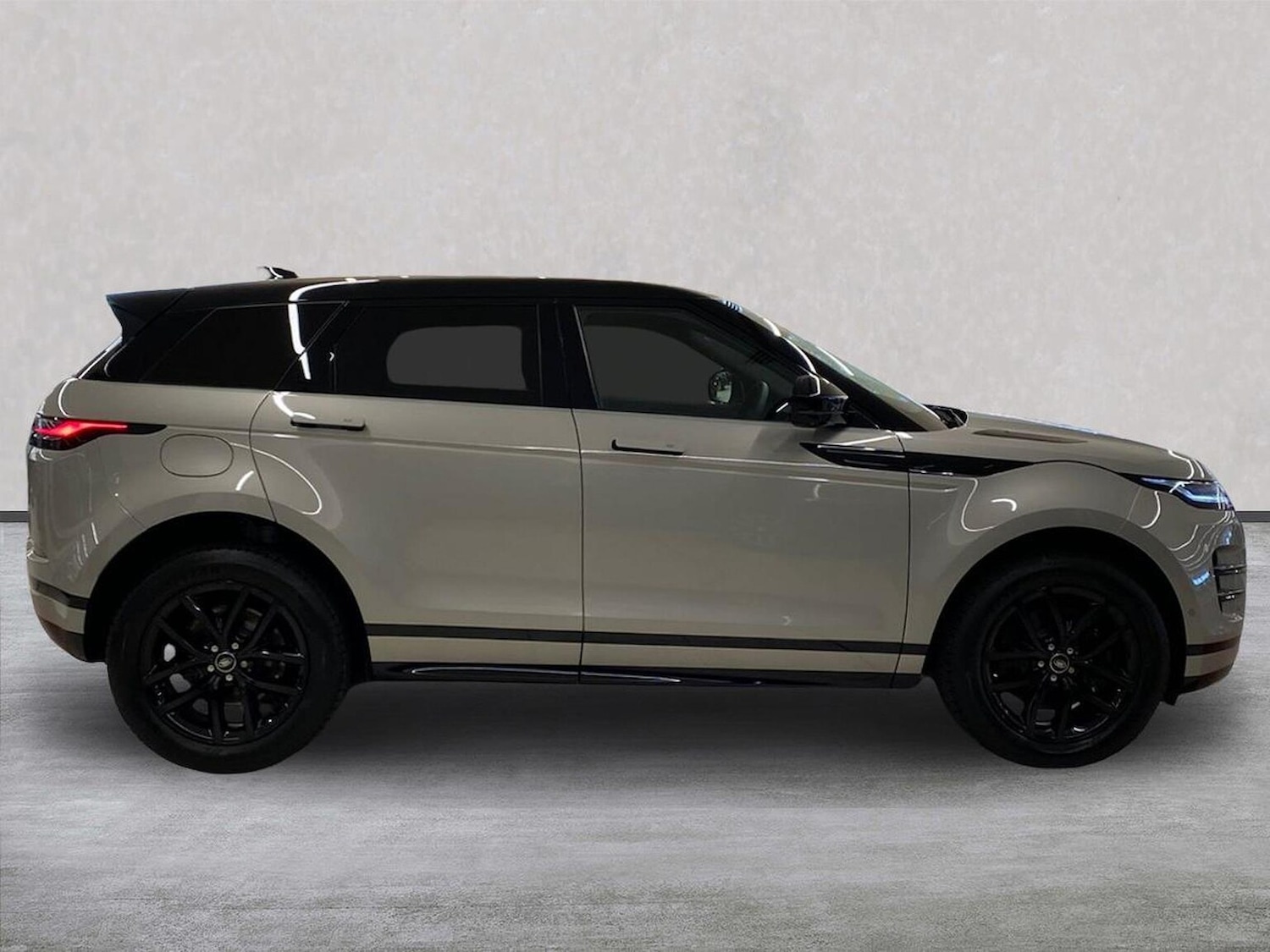 Used Land Rover Range Rover Evoque 2025 for sale - 76320690: Photo 5