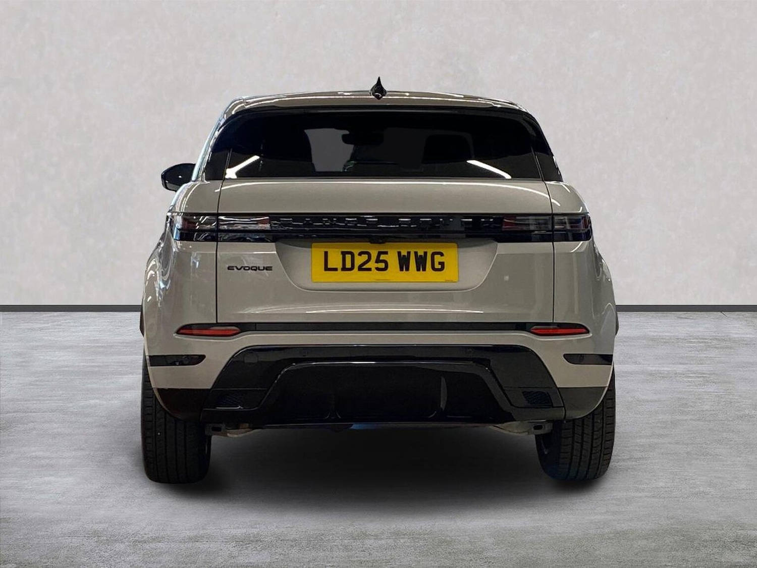 Used Land Rover Range Rover Evoque 2025 for sale - 76320690: Photo 6