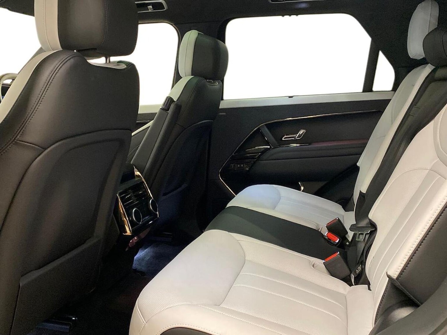 Used Land Rover Range Rover Sport 2025 for sale - 76963575: Photo 4