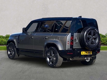 Used Land Rover Defender 2024 for sale - 78788582: Photo