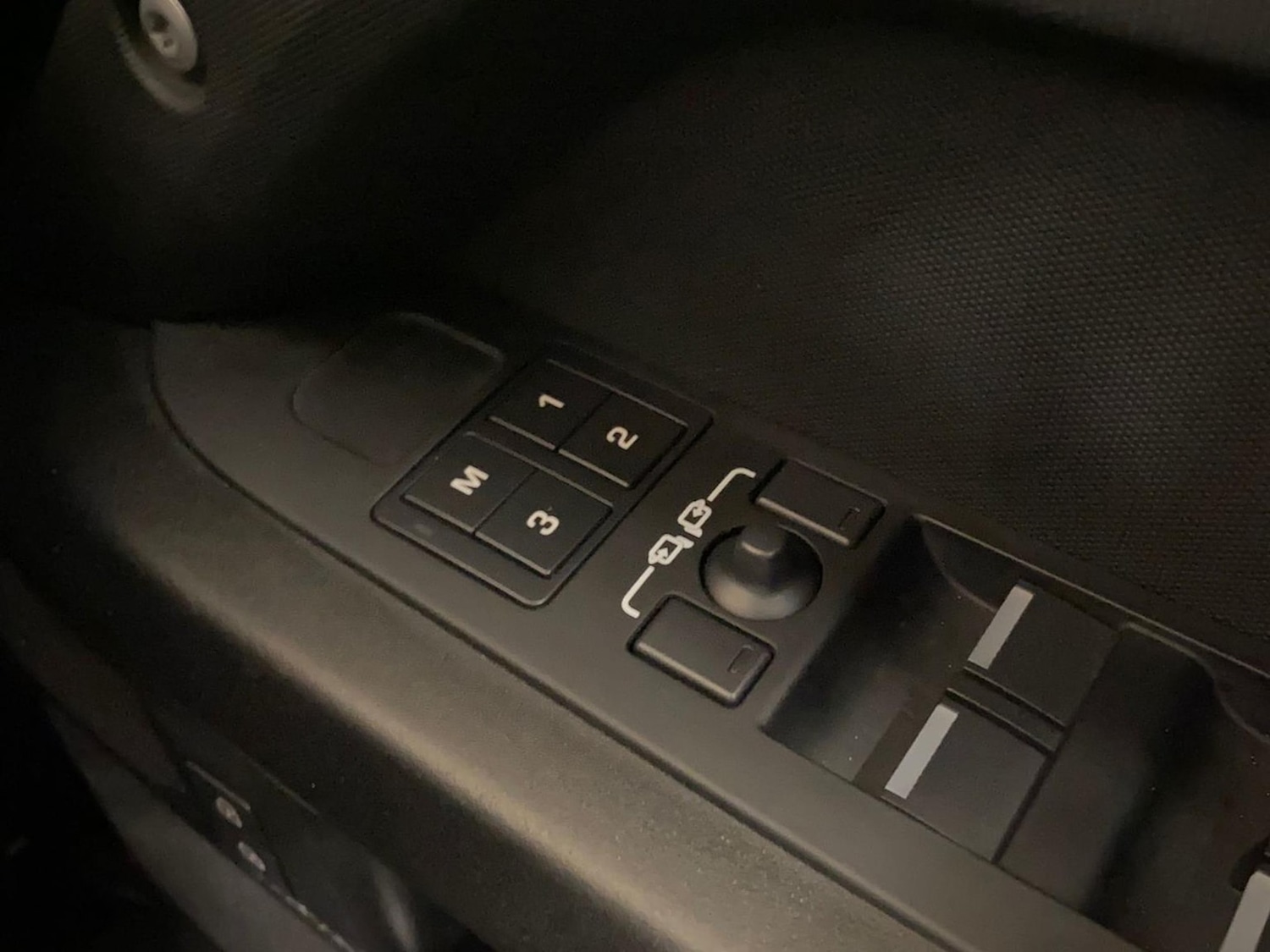 Used Land Rover Defender 2024 for sale - 77073220: Photo 27