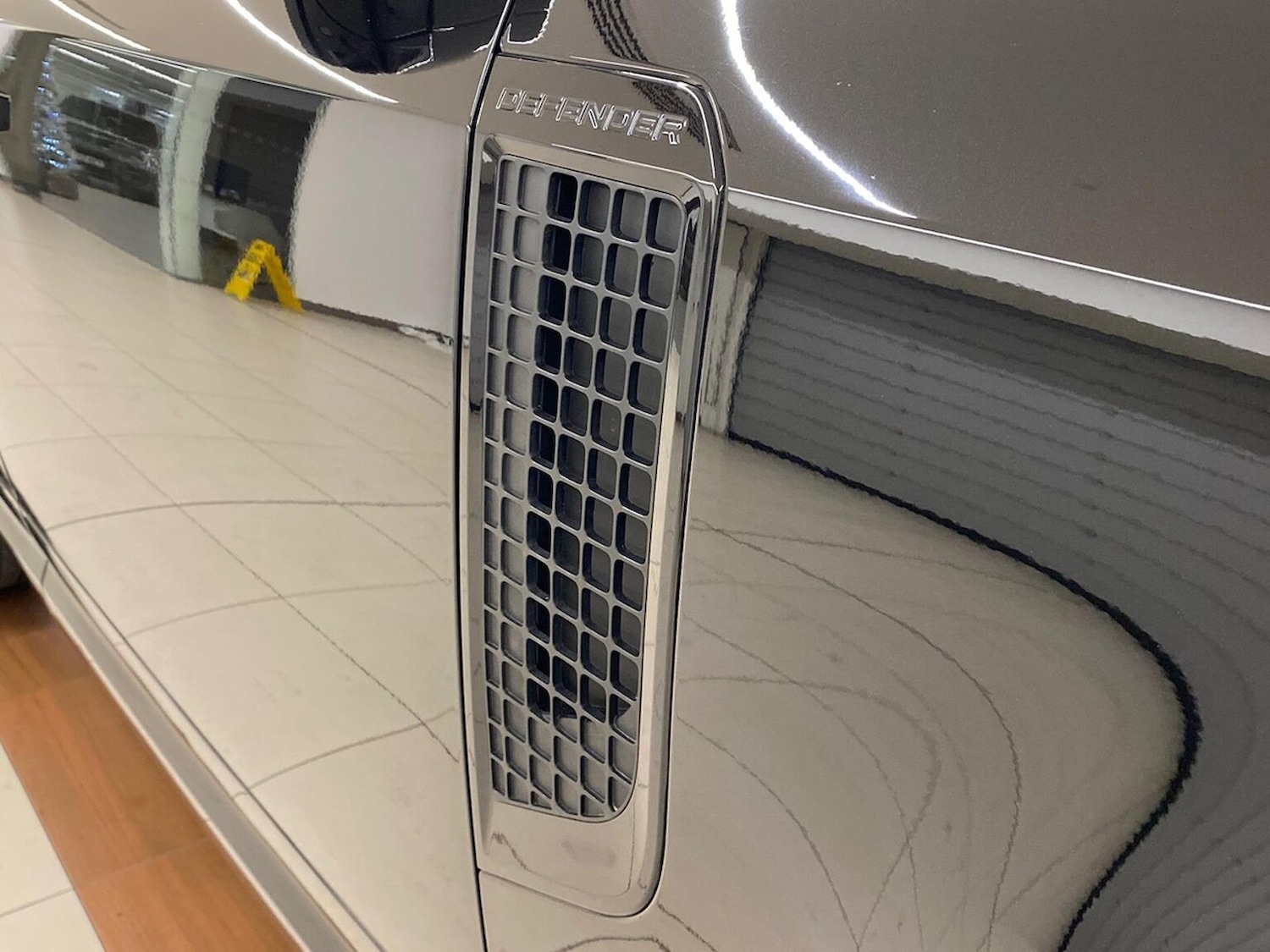 Used Land Rover Defender 2024 for sale - 77073220: Photo 33