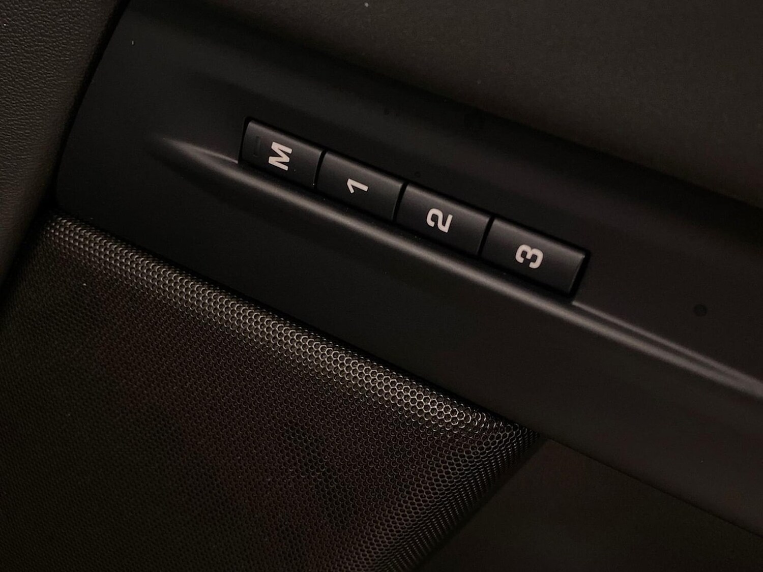 Used Land Rover Range Rover Evoque 2025 for sale - 78191422: Photo 25