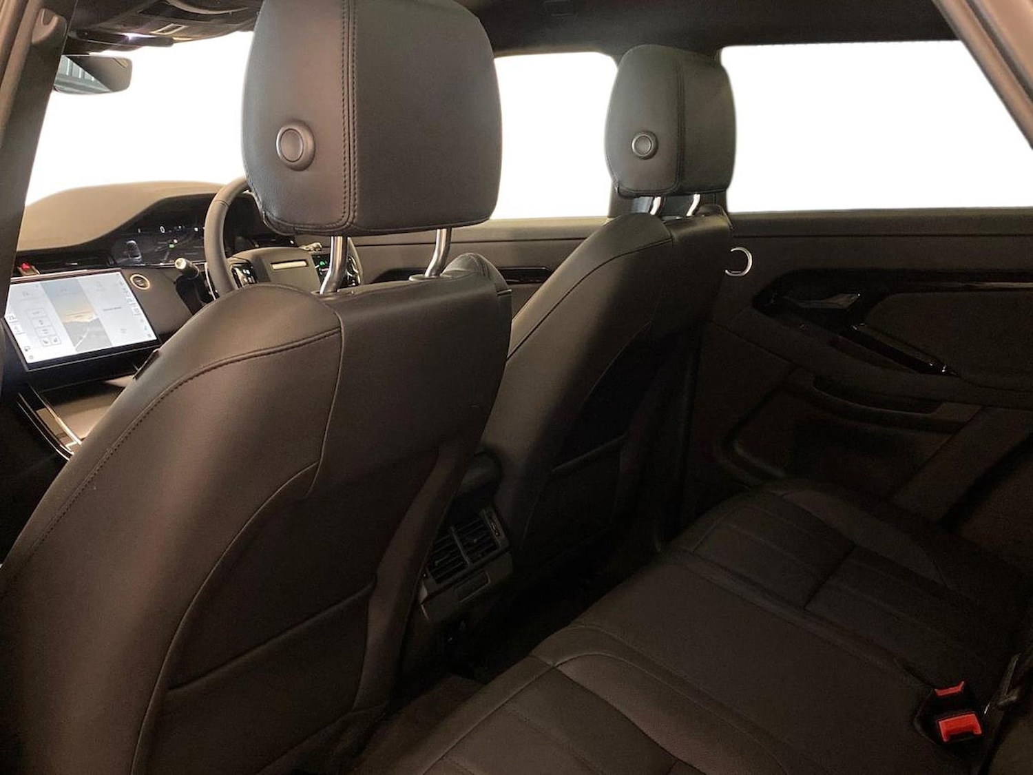 Used Land Rover Range Rover Evoque 2025 for sale - 78191422: Photo 4