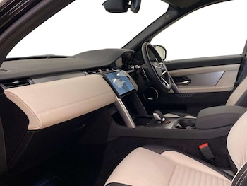 Used Land Rover Discovery Sport 2025 for sale - 78310536: Photo