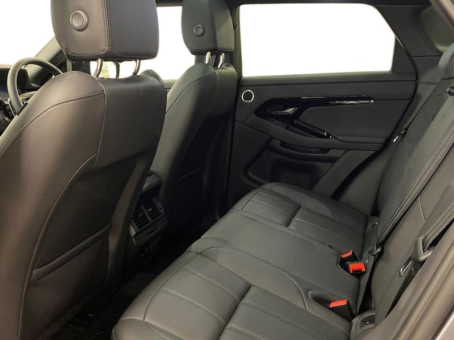 Used Land Rover Range Rover Evoque 2025 for sale - 77489520: Photo 4