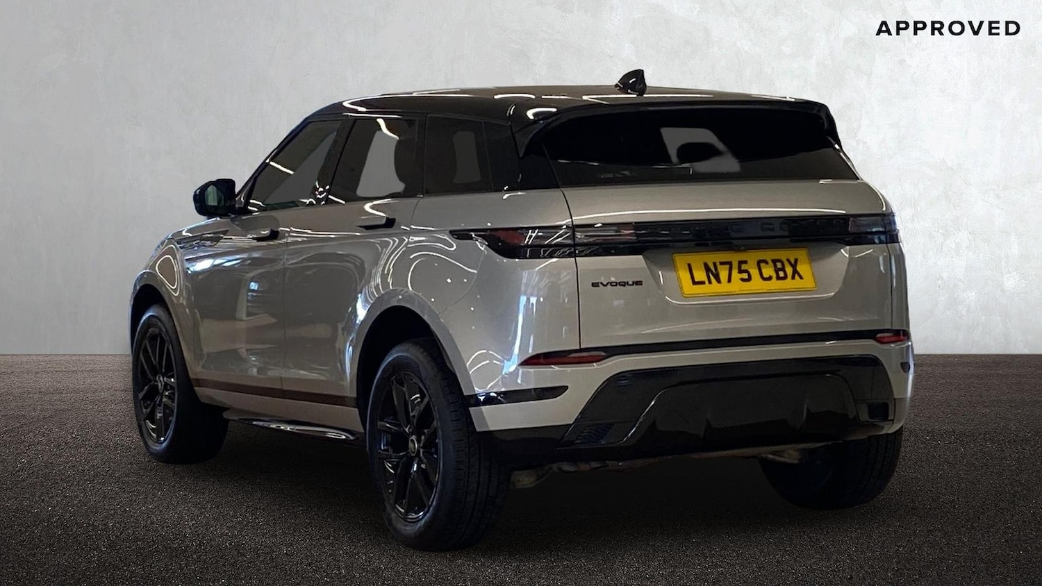 Used Land Rover Range Rover Evoque 2025 for sale - 78191433: Photo 2