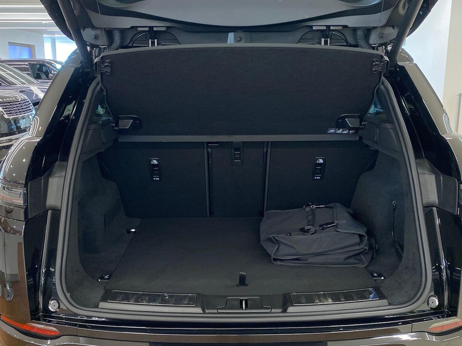 Used Land Rover Range Rover Evoque 2025 for sale - 76387195: Photo 10