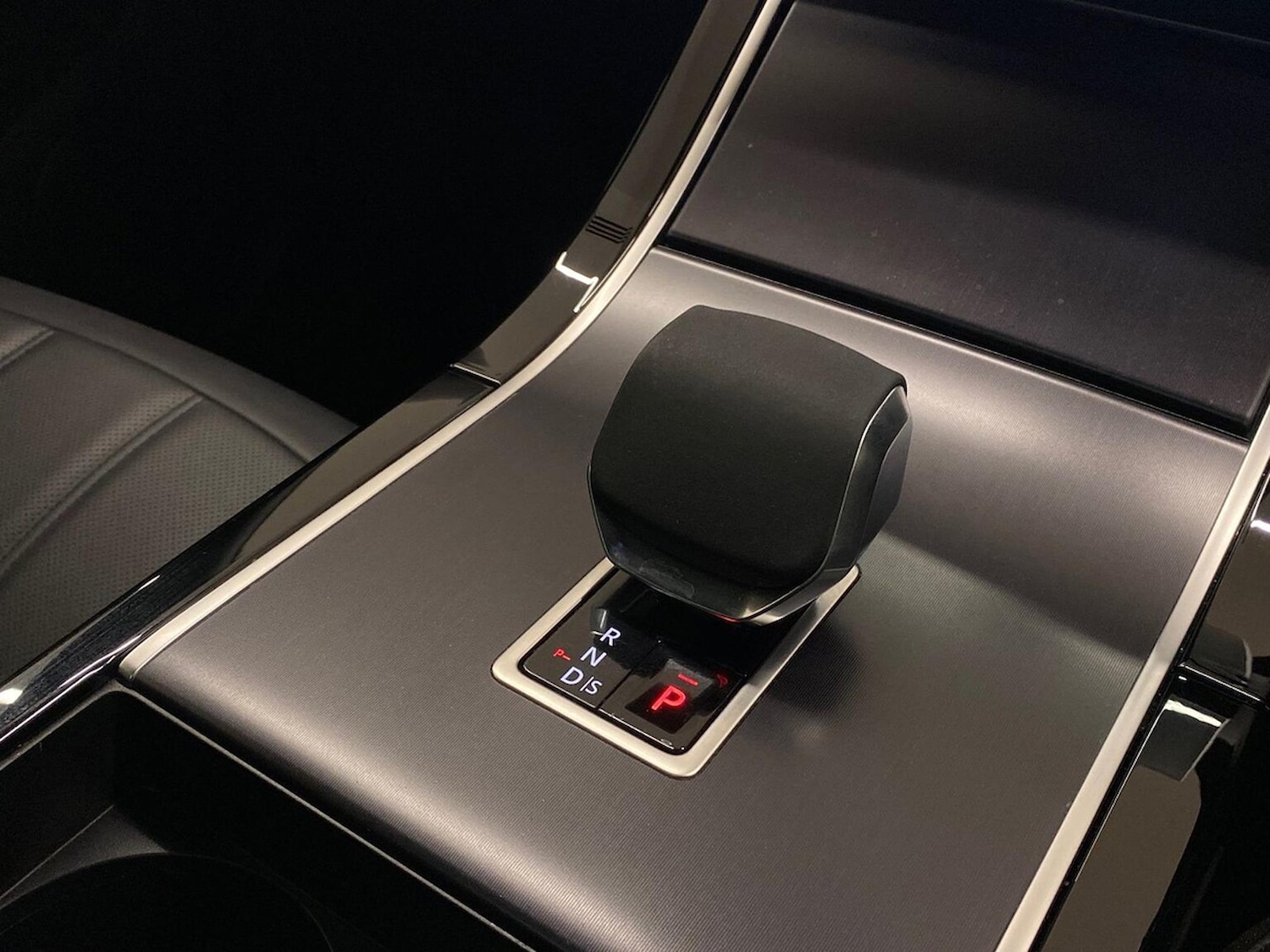 Used Land Rover Range Rover Evoque 2025 for sale - 76387195: Photo 13