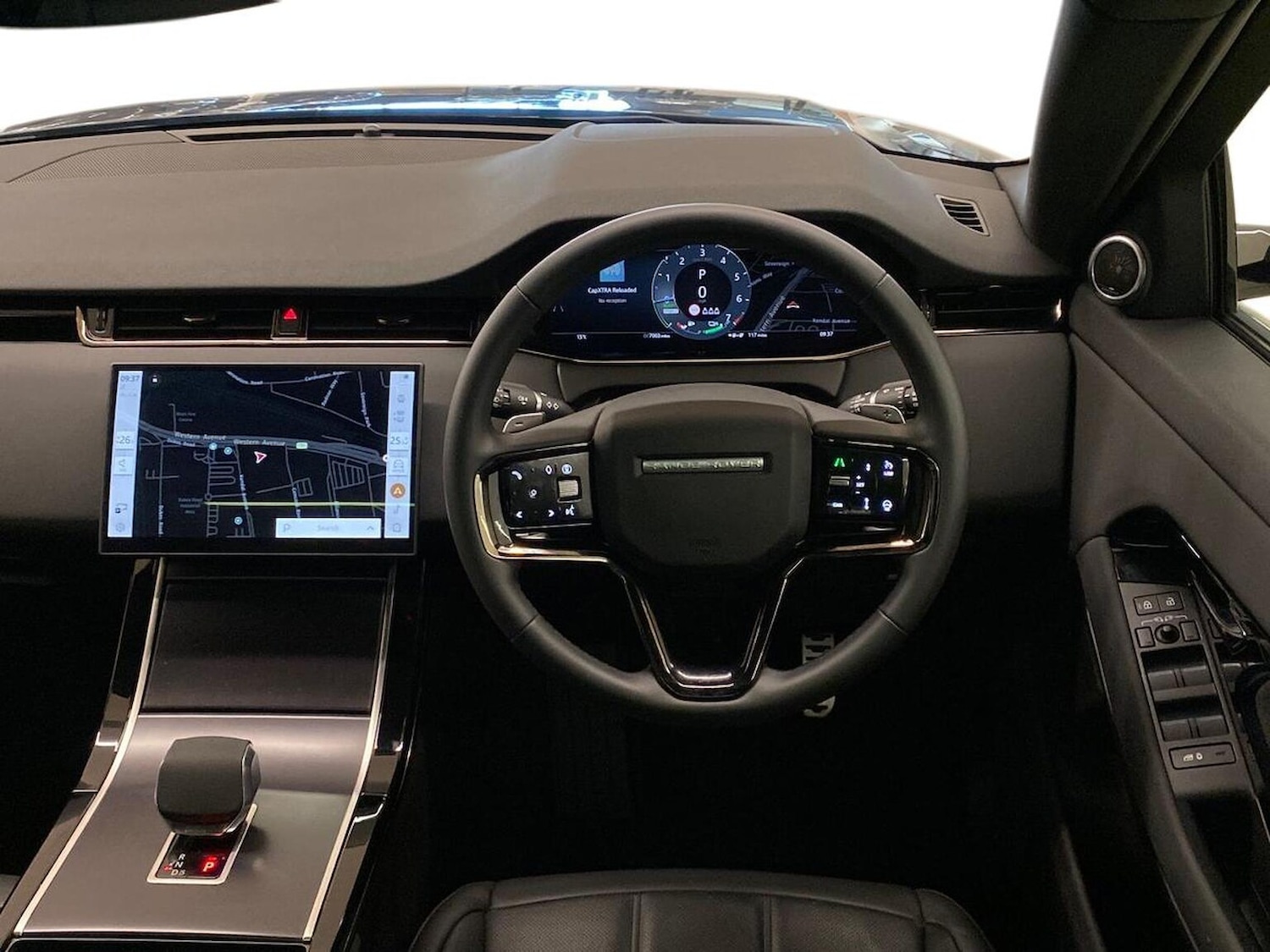 Used Land Rover Range Rover Evoque 2025 for sale - 76387195: Photo 15