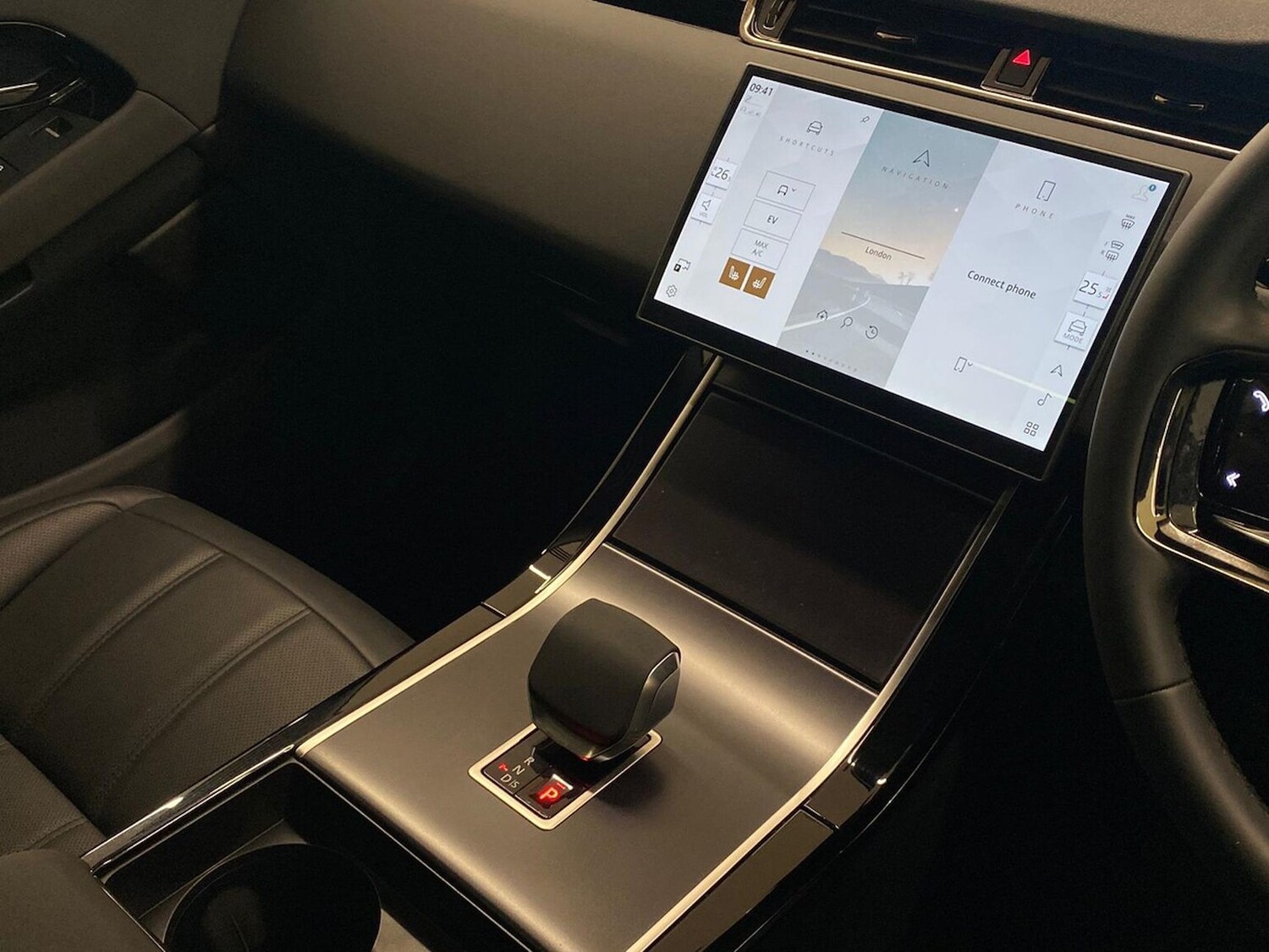 Used Land Rover Range Rover Evoque 2025 for sale - 76387195: Photo 41