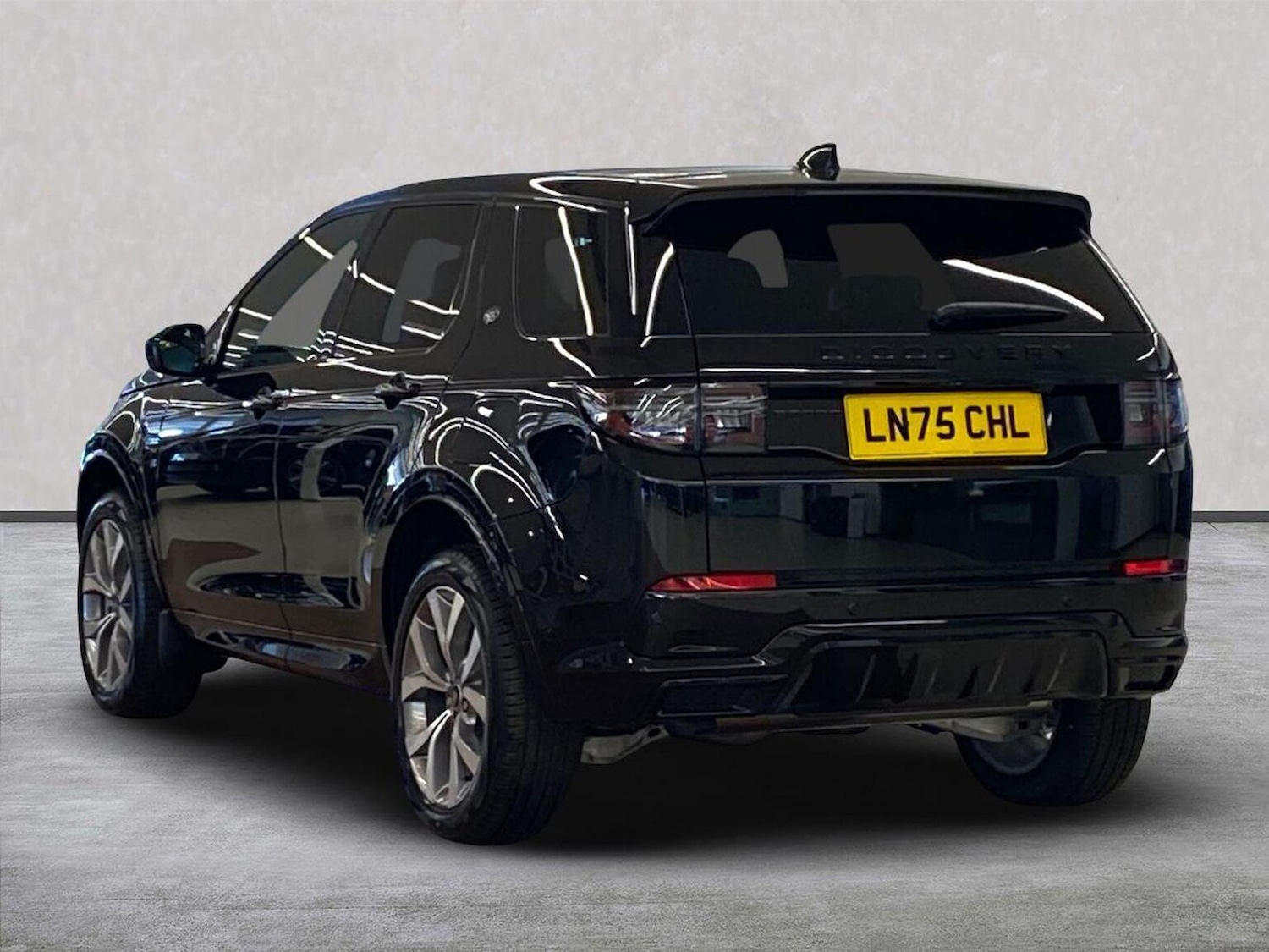 Used Land Rover Discovery Sport 2025 for sale - 77980043: Photo 2