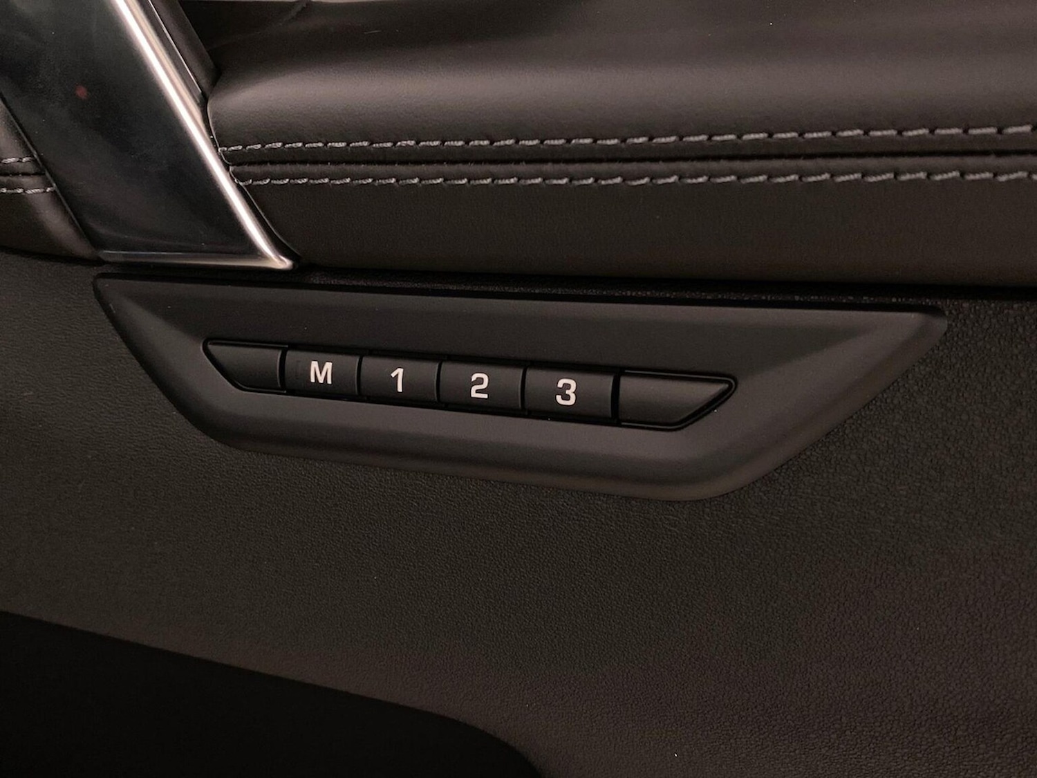 Used Land Rover Discovery Sport 2025 for sale - 77980043: Photo 25