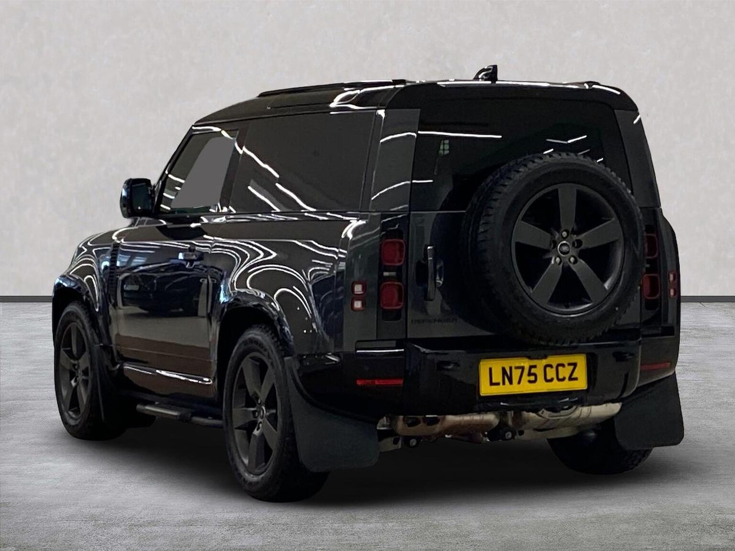 Used Land Rover Defender 2025 for sale - 77489551: Photo 2