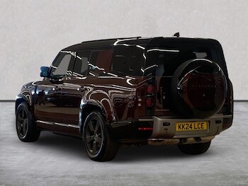 Used Land Rover Defender 2024 for sale - 78106302: Photo