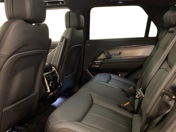 Used Land Rover Range Rover Sport 2024 for sale - 76320684: Photo 4