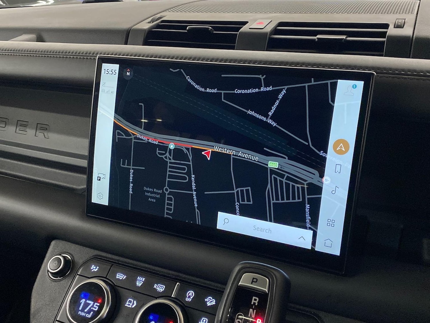 Used Land Rover Defender 2023 for sale - 76663749: Photo 11