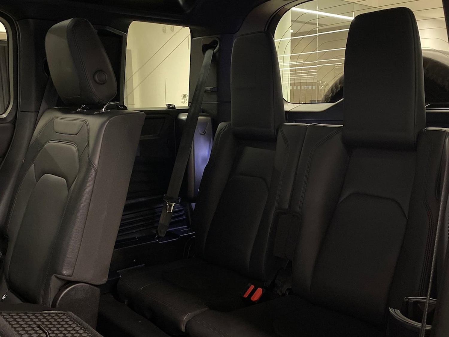 Used Land Rover Defender 2023 for sale - 76663749: Photo 36