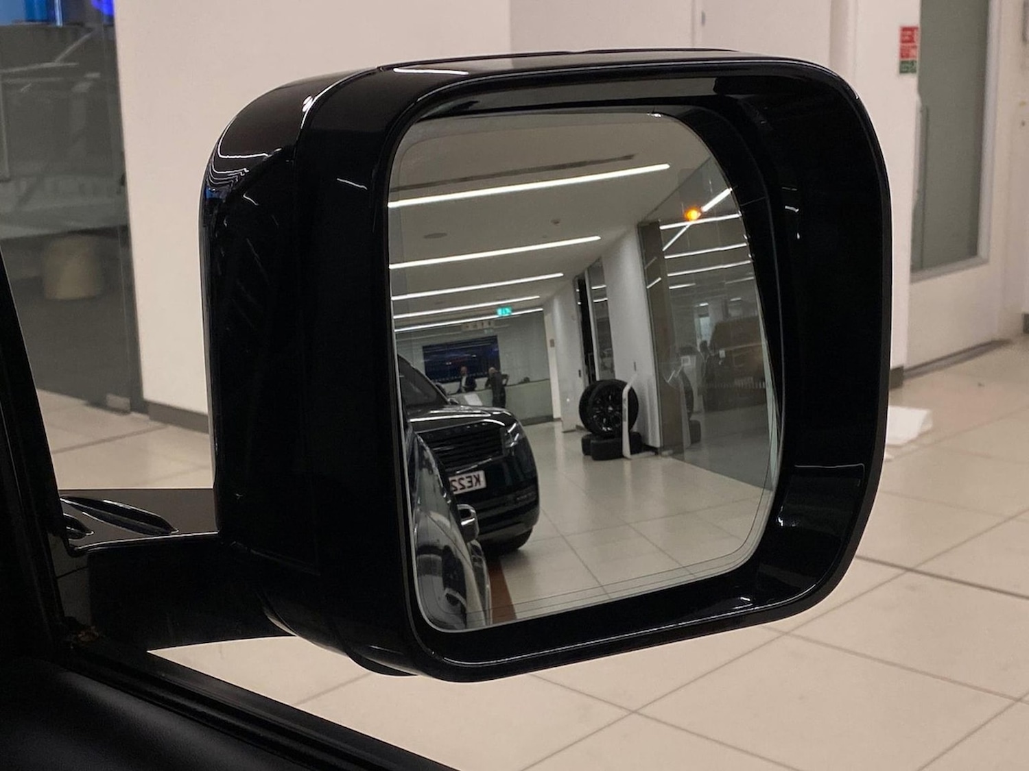 Used Land Rover Defender 2023 for sale - 76663749: Photo 41