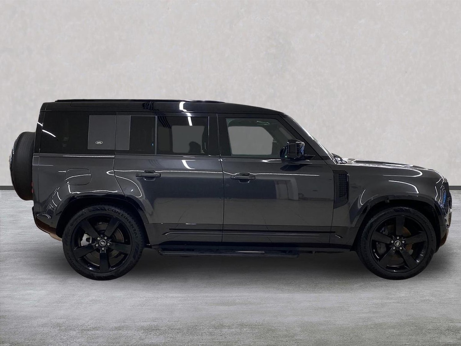 Used Land Rover Defender 2023 for sale - 76663749: Photo 5