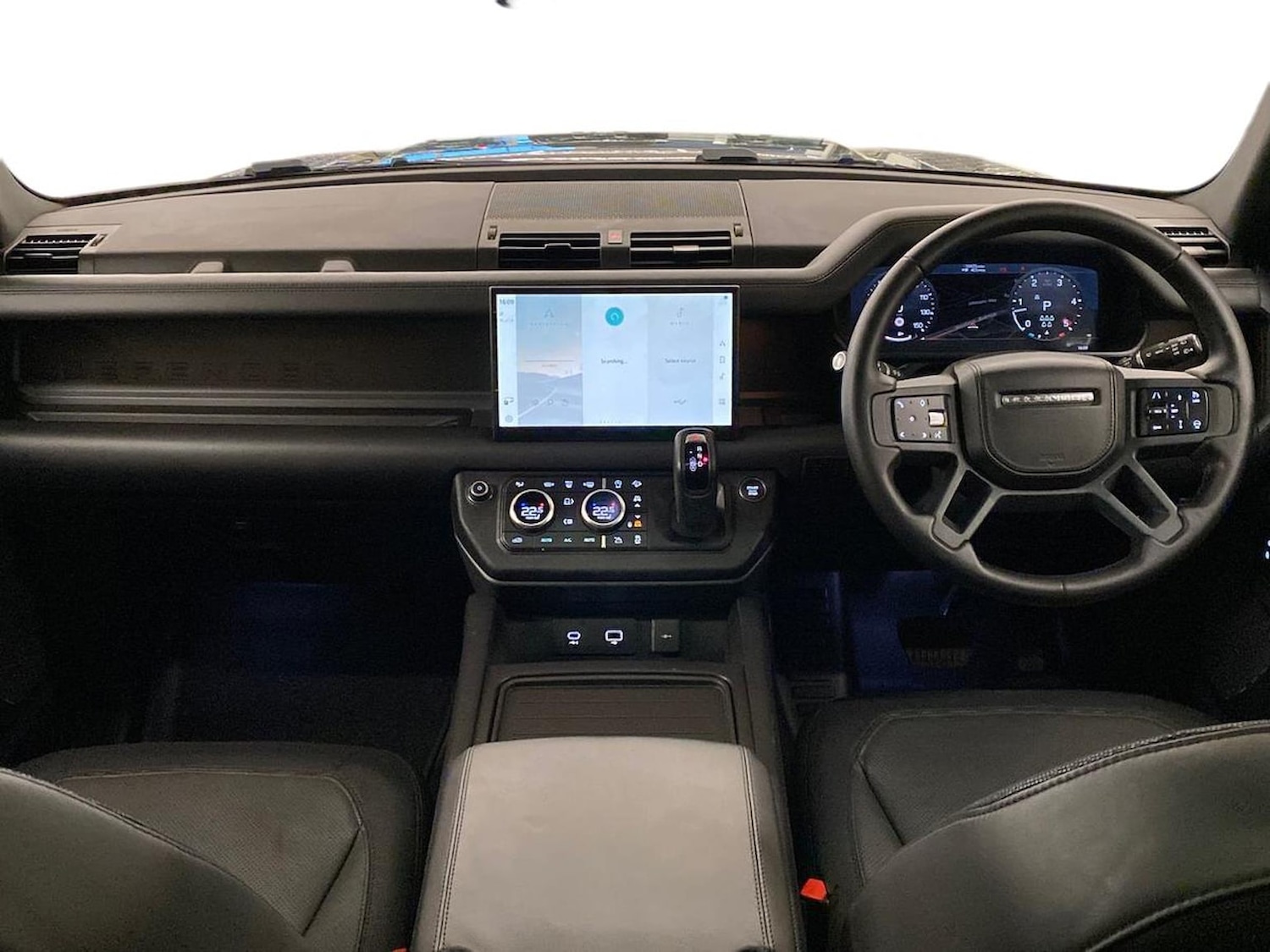 Used Land Rover Defender 2023 for sale - 76663749: Photo 9