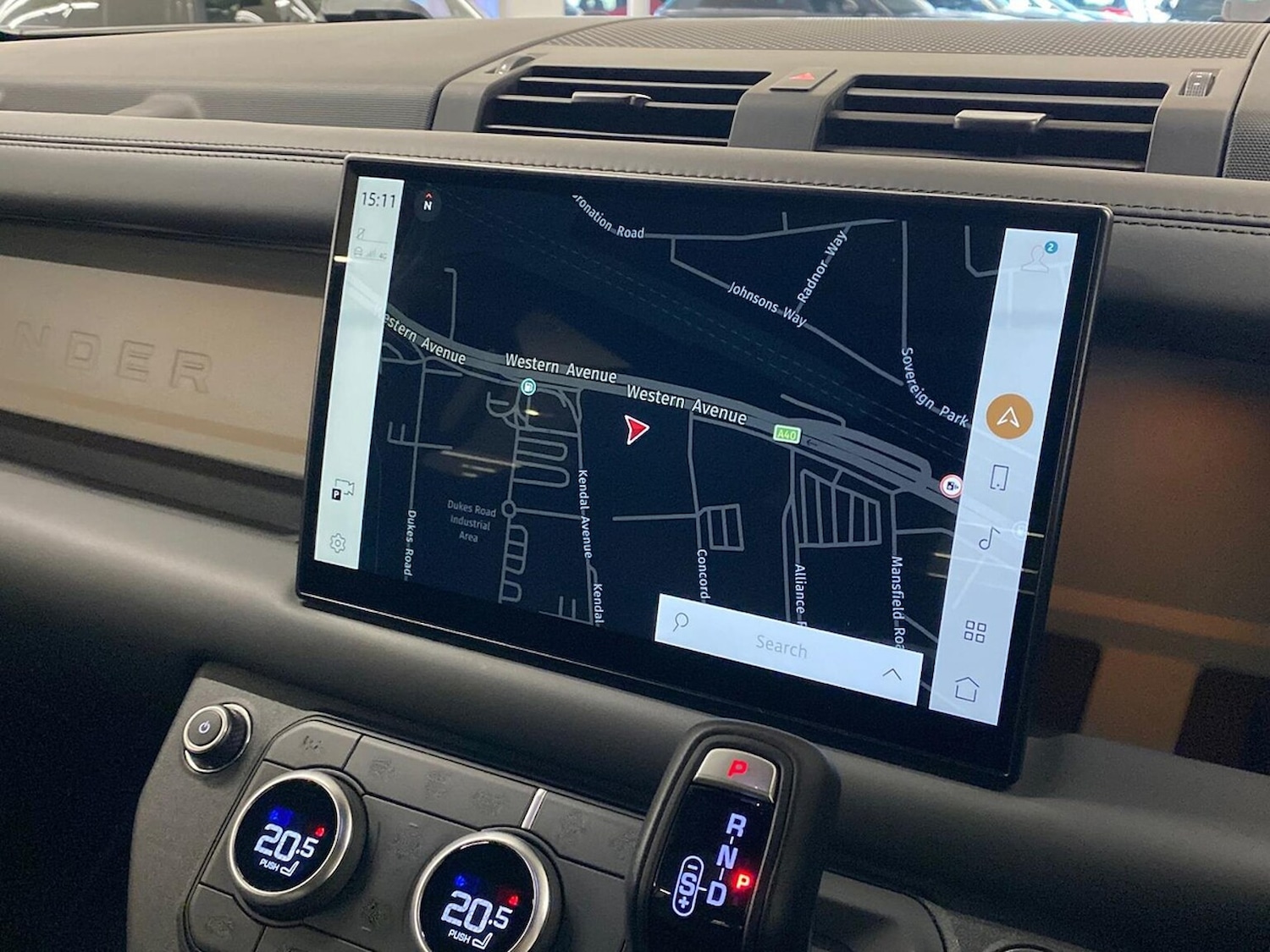 Used Land Rover Defender 2023 for sale - 76583241: Photo 11