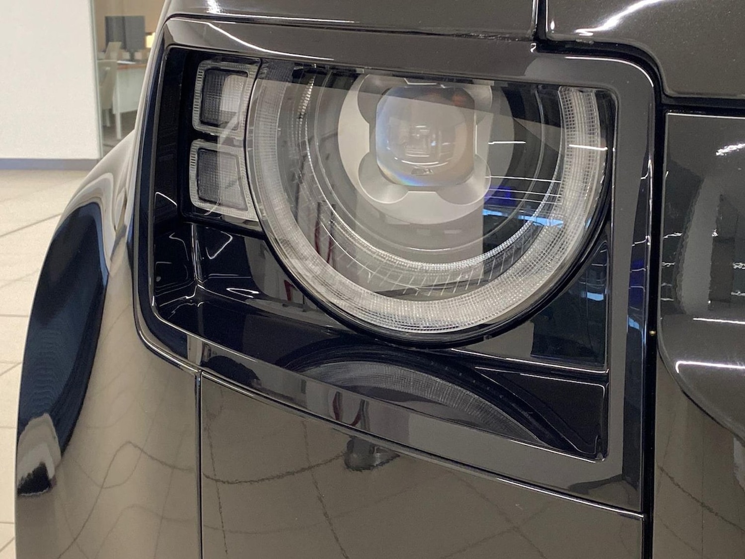 Used Land Rover Defender 2023 for sale - 76583241: Photo 17