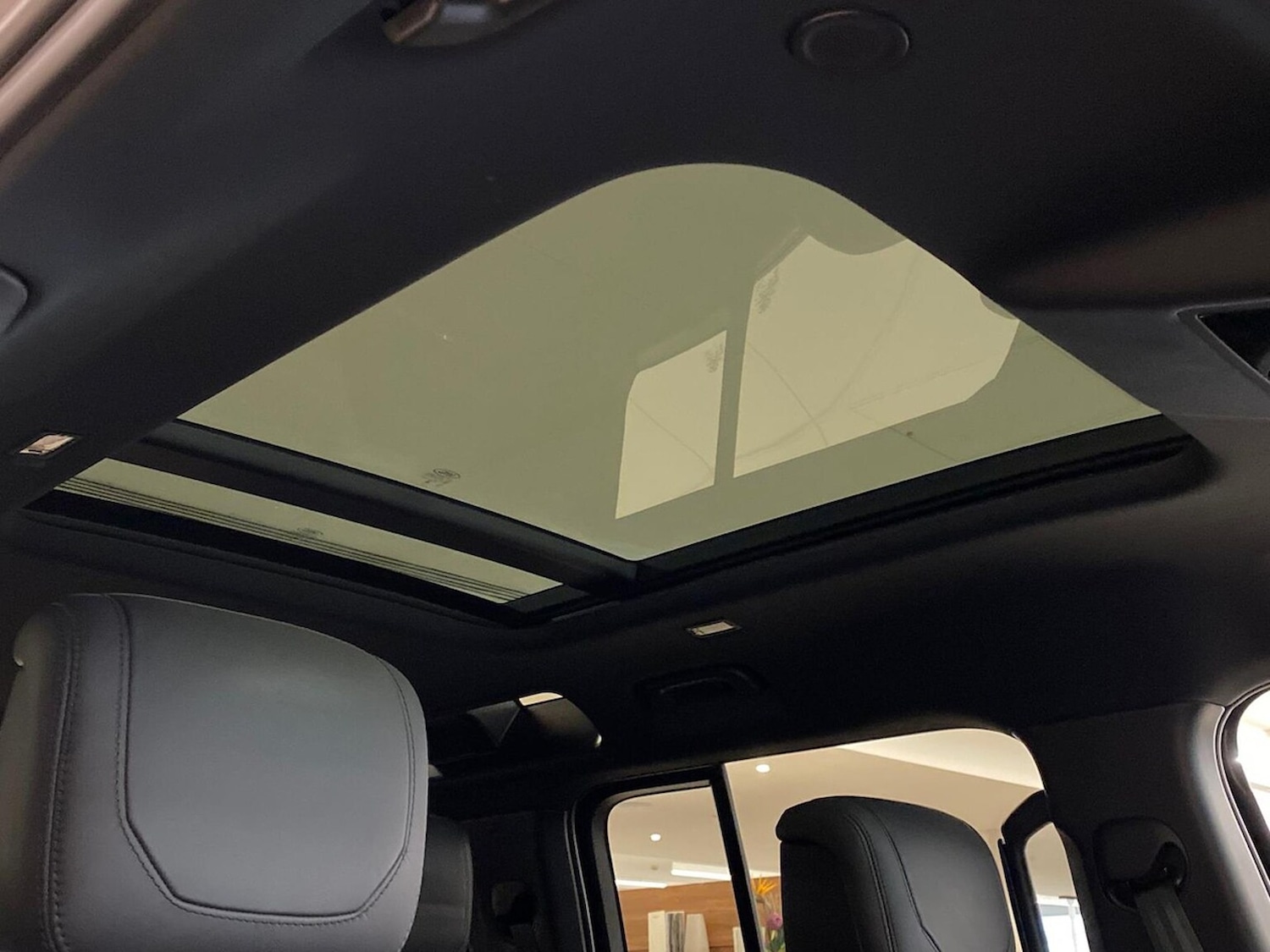 Used Land Rover Defender 2023 for sale - 76583241: Photo 21