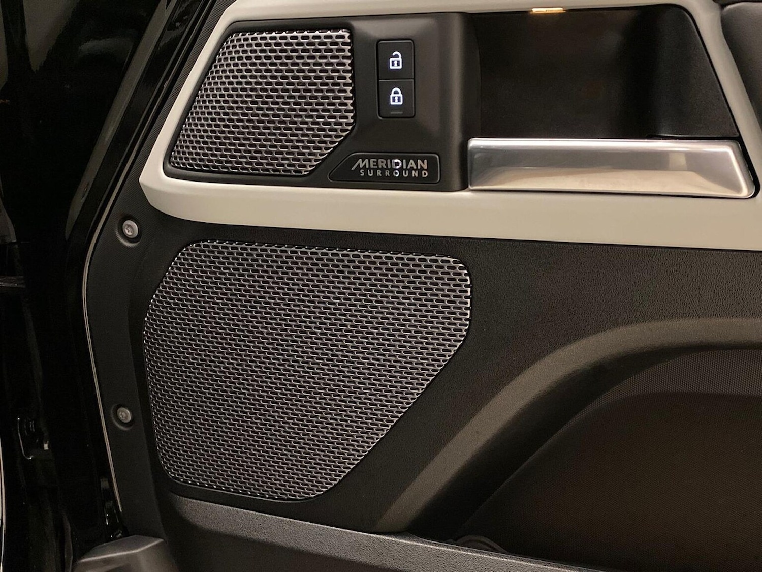 Used Land Rover Defender 2023 for sale - 76583241: Photo 24