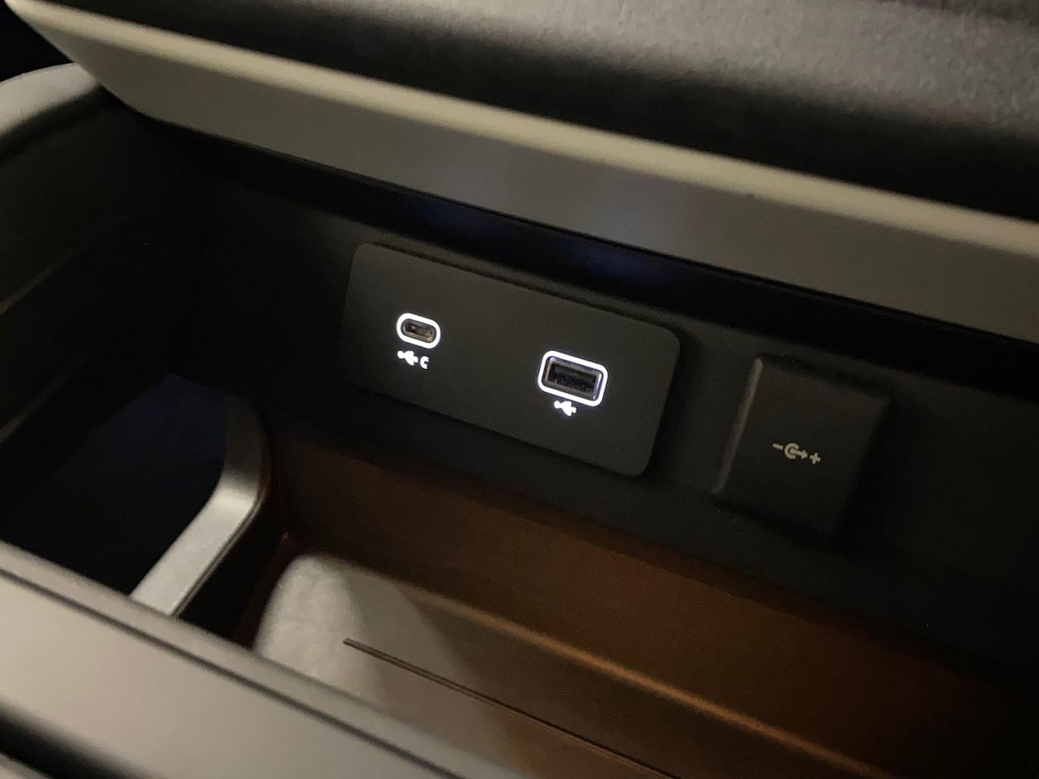 Used Land Rover Defender 2023 for sale - 76583241: Photo 40