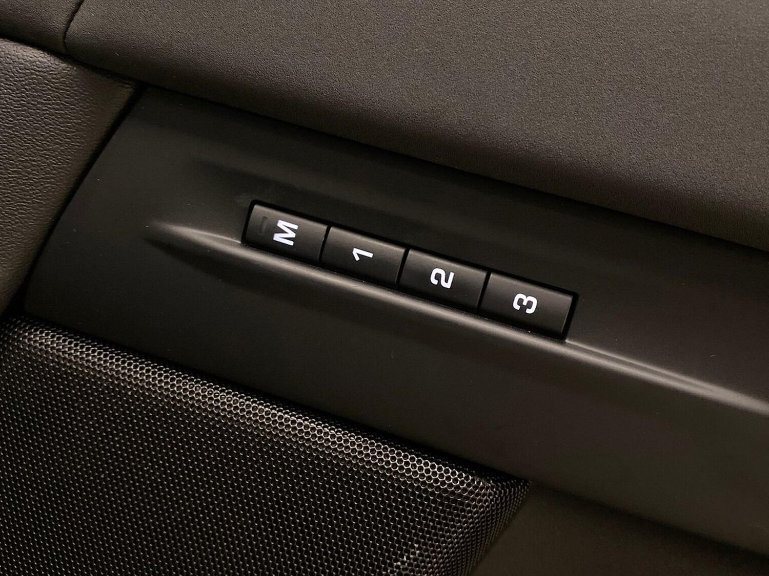 Used Land Rover Range Rover Evoque 2025 for sale - 76182502: Photo 25