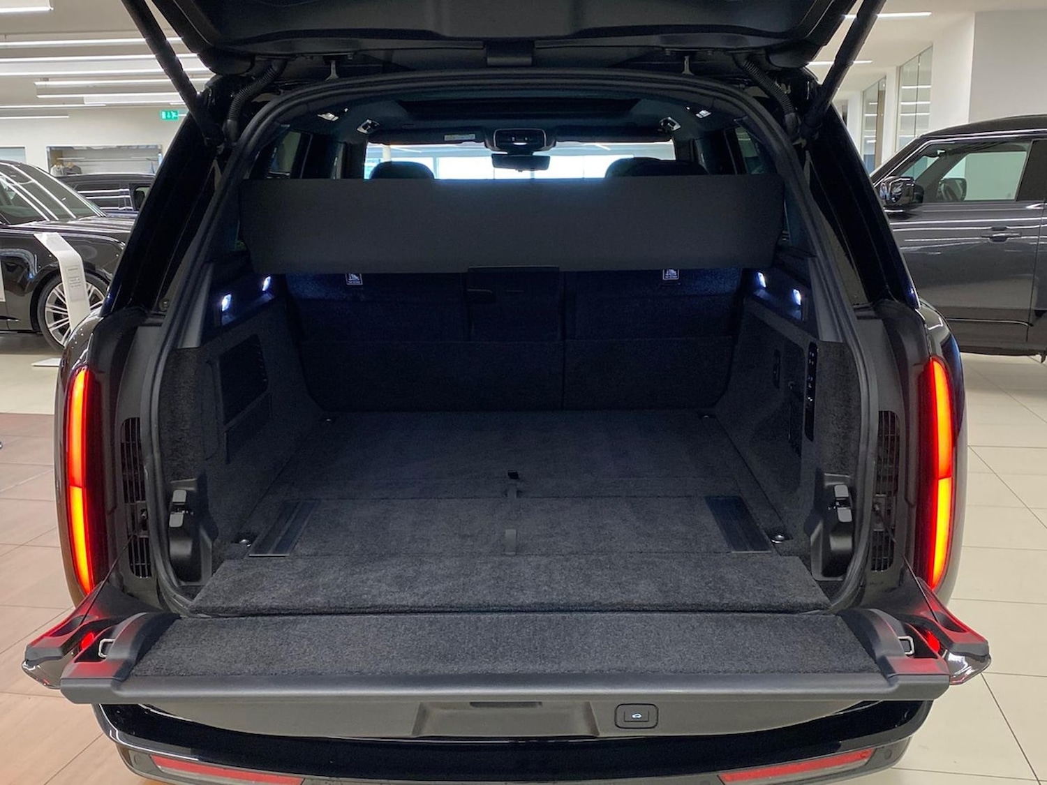 Used Land Rover Range Rover 2023 for sale - 76536642: Photo 10