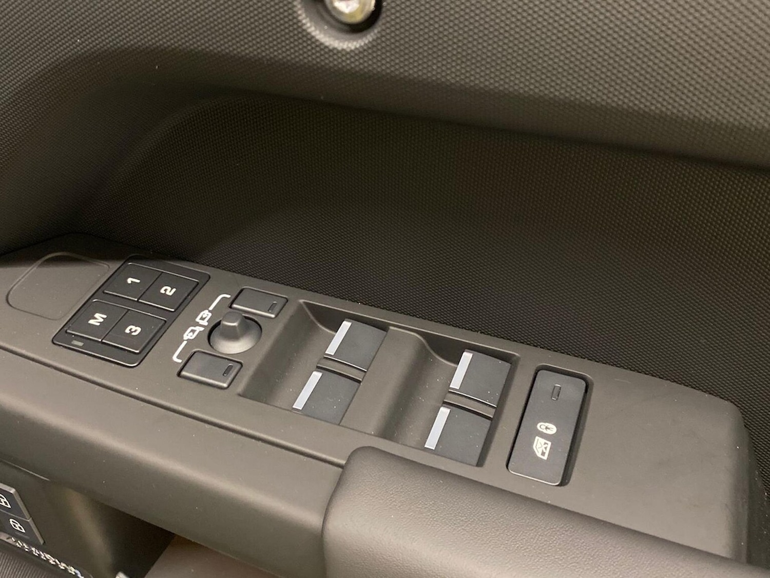 Used Land Rover Defender 2025 for sale - 77489473: Photo 25