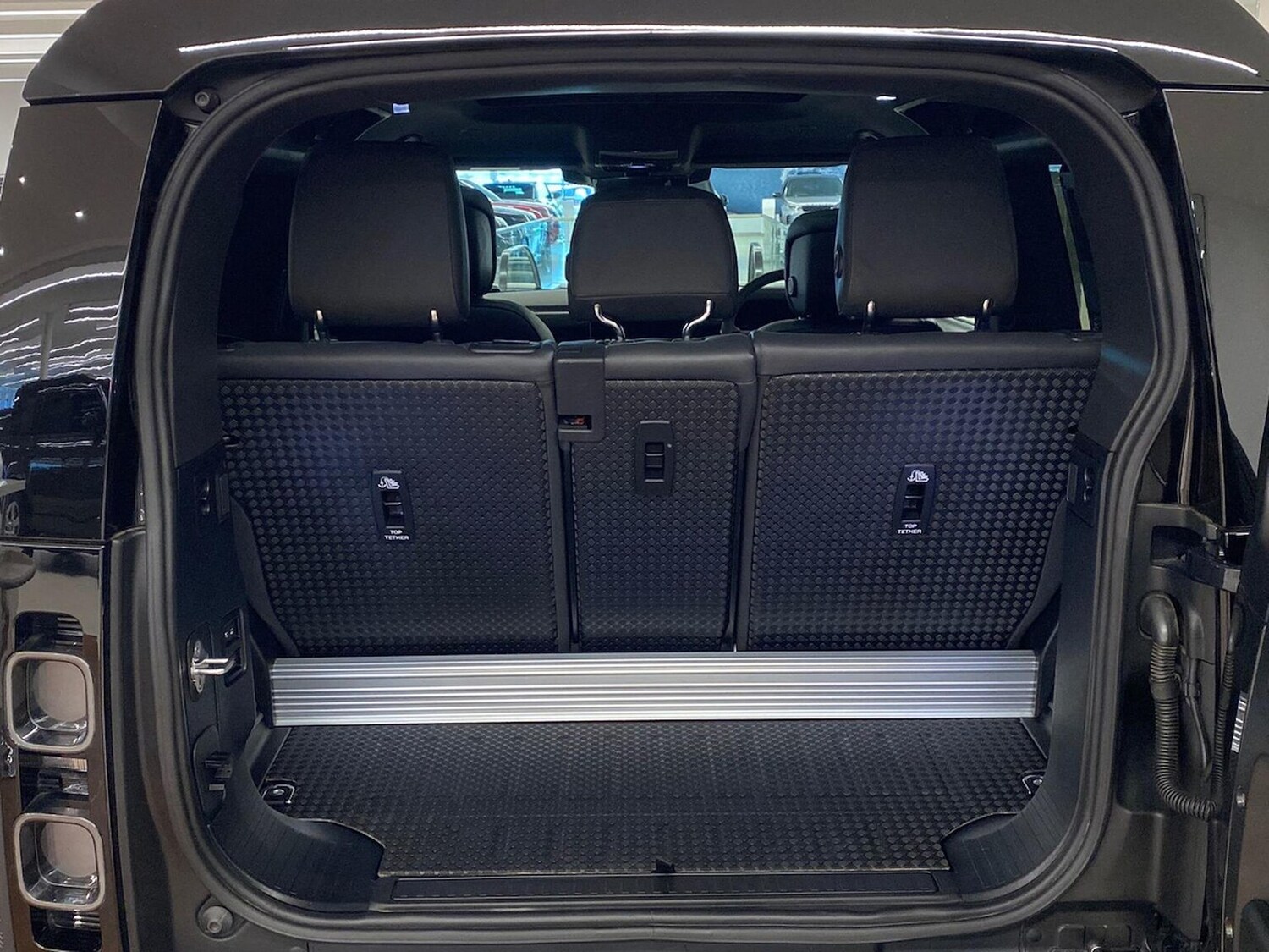 Used Land Rover Defender 2023 for sale - 77489483: Photo 10