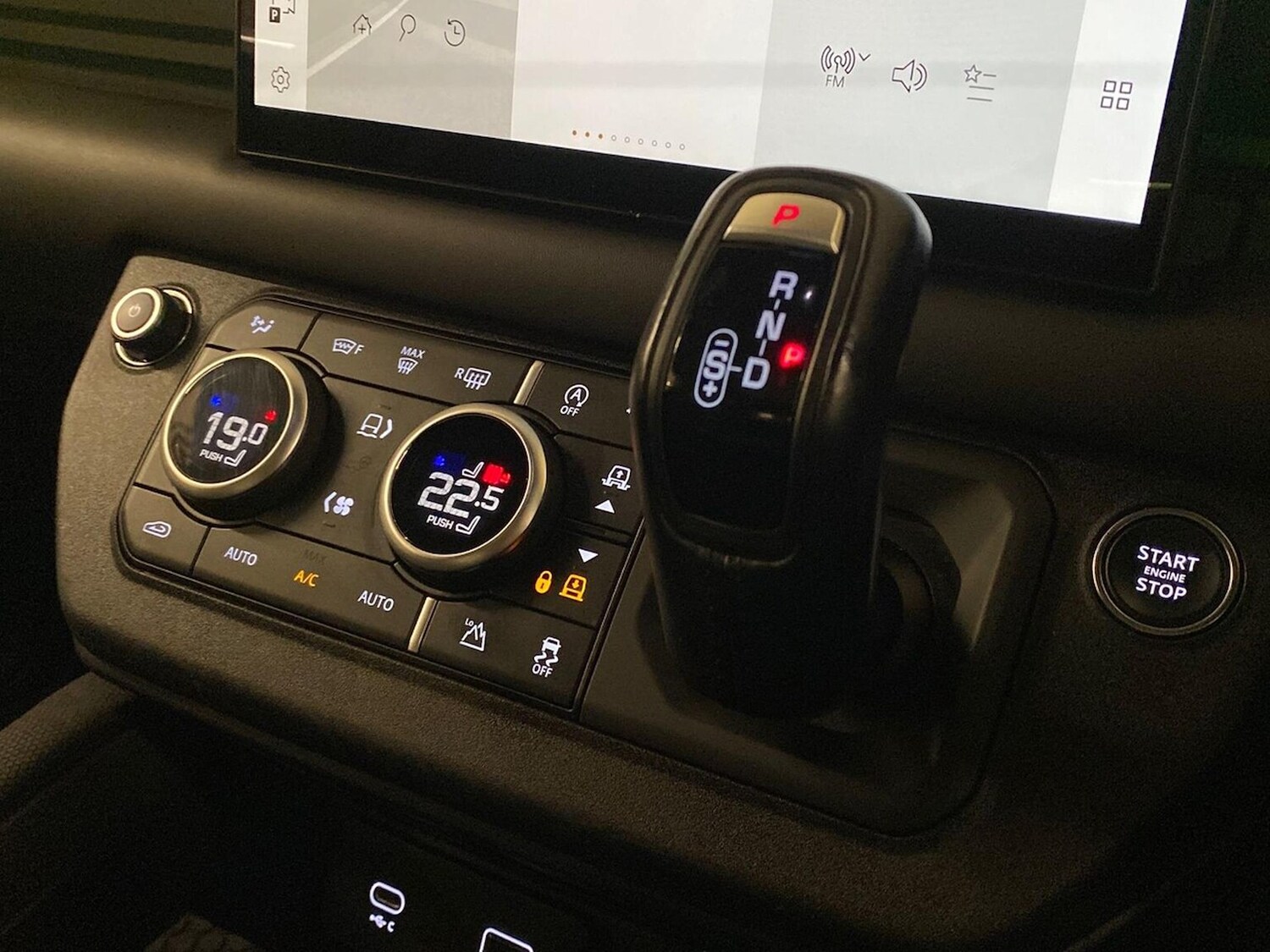 Used Land Rover Defender 2023 for sale - 77489483: Photo 13