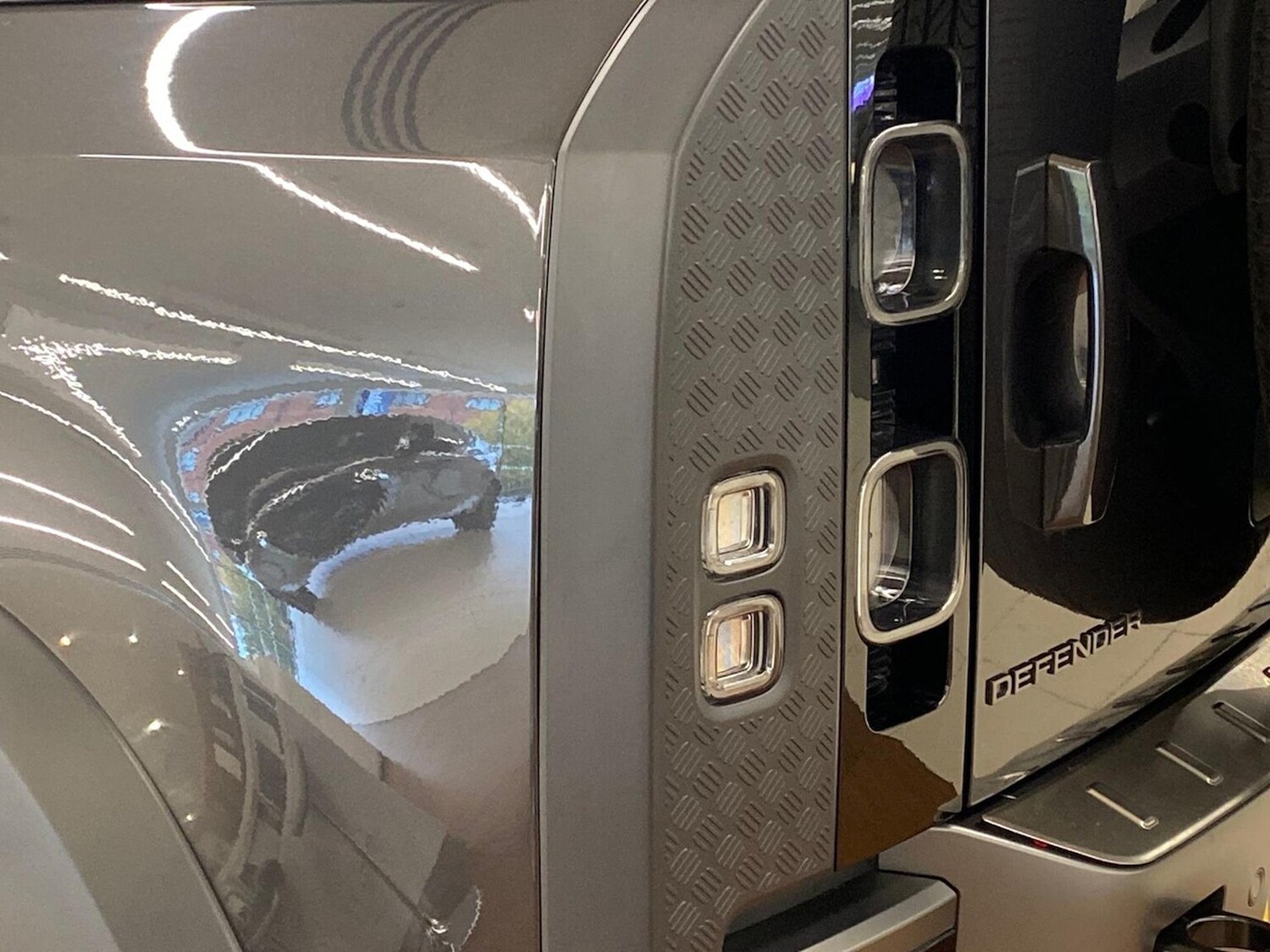 Used Land Rover Defender 2023 for sale - 77489483: Photo 19