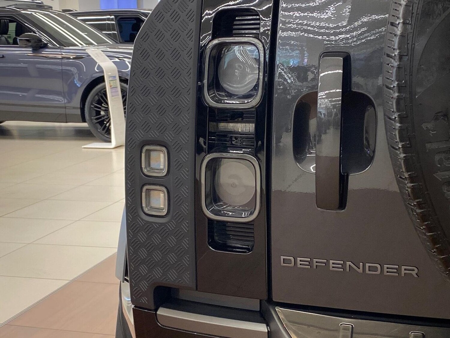 Used Land Rover Defender 2023 for sale - 77489483: Photo 26