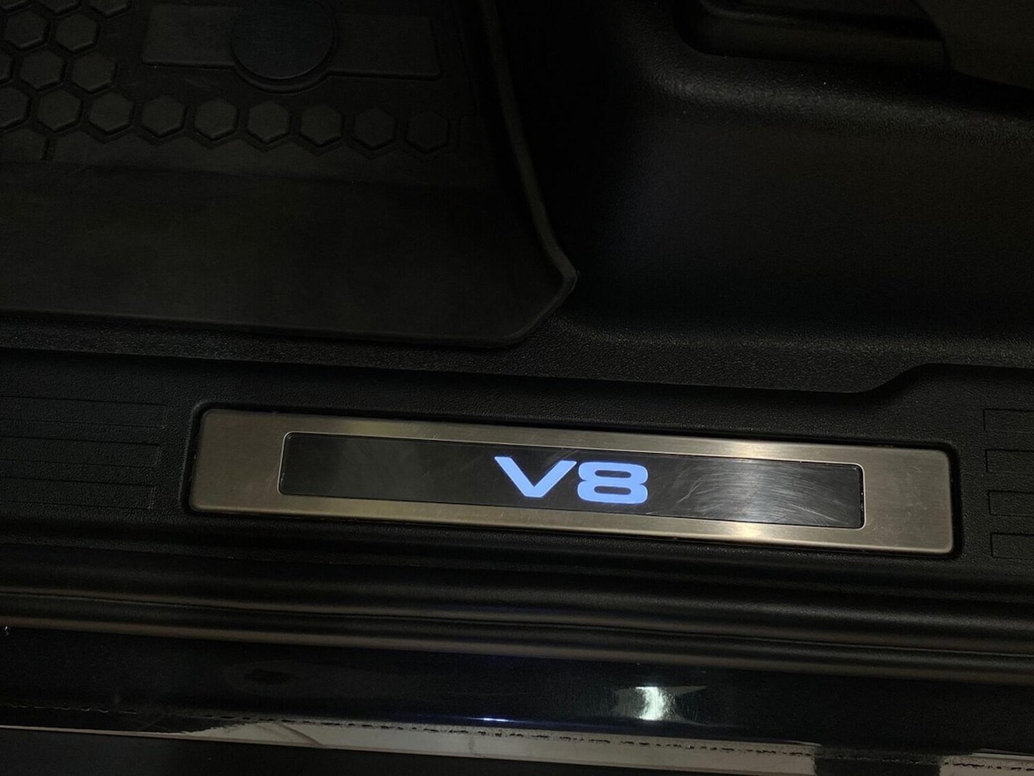 Used Land Rover Defender 2023 for sale - 77489483: Photo 32