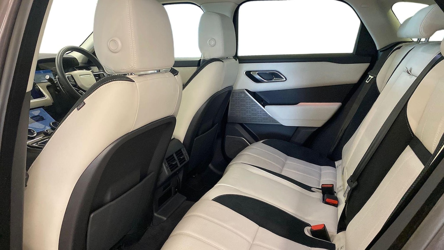 Used Land Rover Range Rover Velar 2022 for sale - 78191552: Photo 4