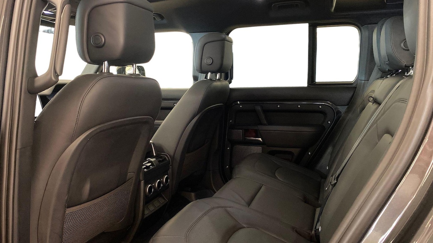 Used Land Rover Defender 2022 for sale - 78191553: Photo 4