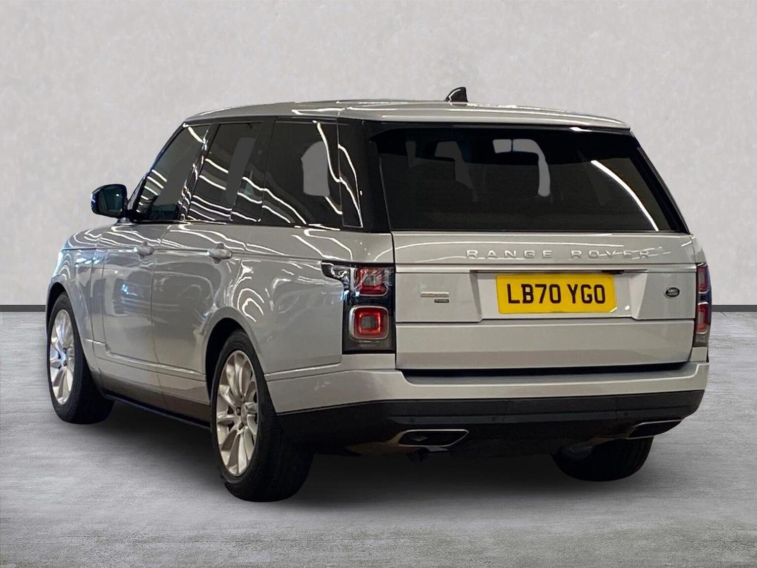 Used Land Rover Range Rover 2021 for sale - 76778311: Photo 2
