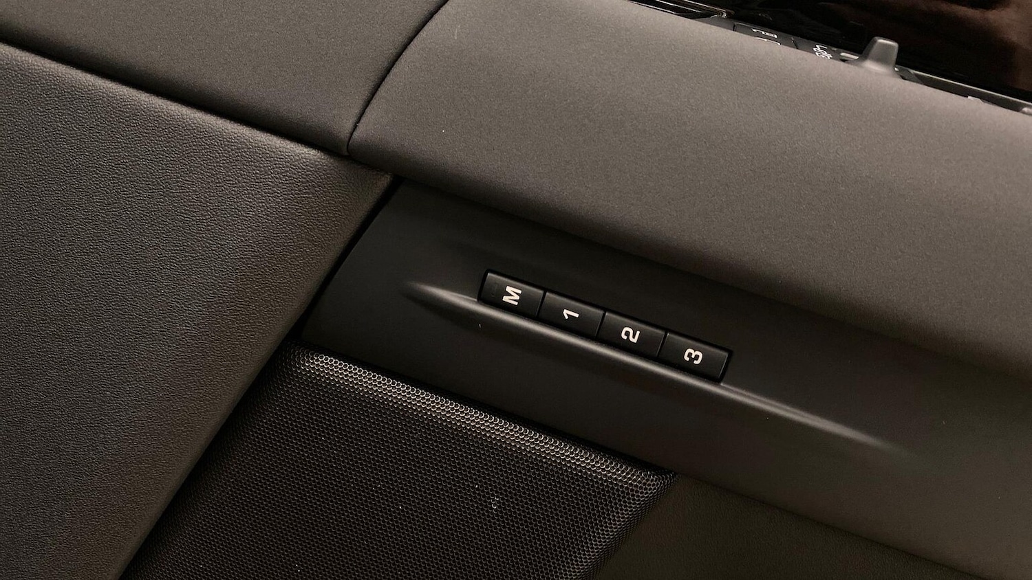 Used Land Rover Range Rover Evoque 2025 for sale - 78191421: Photo 25