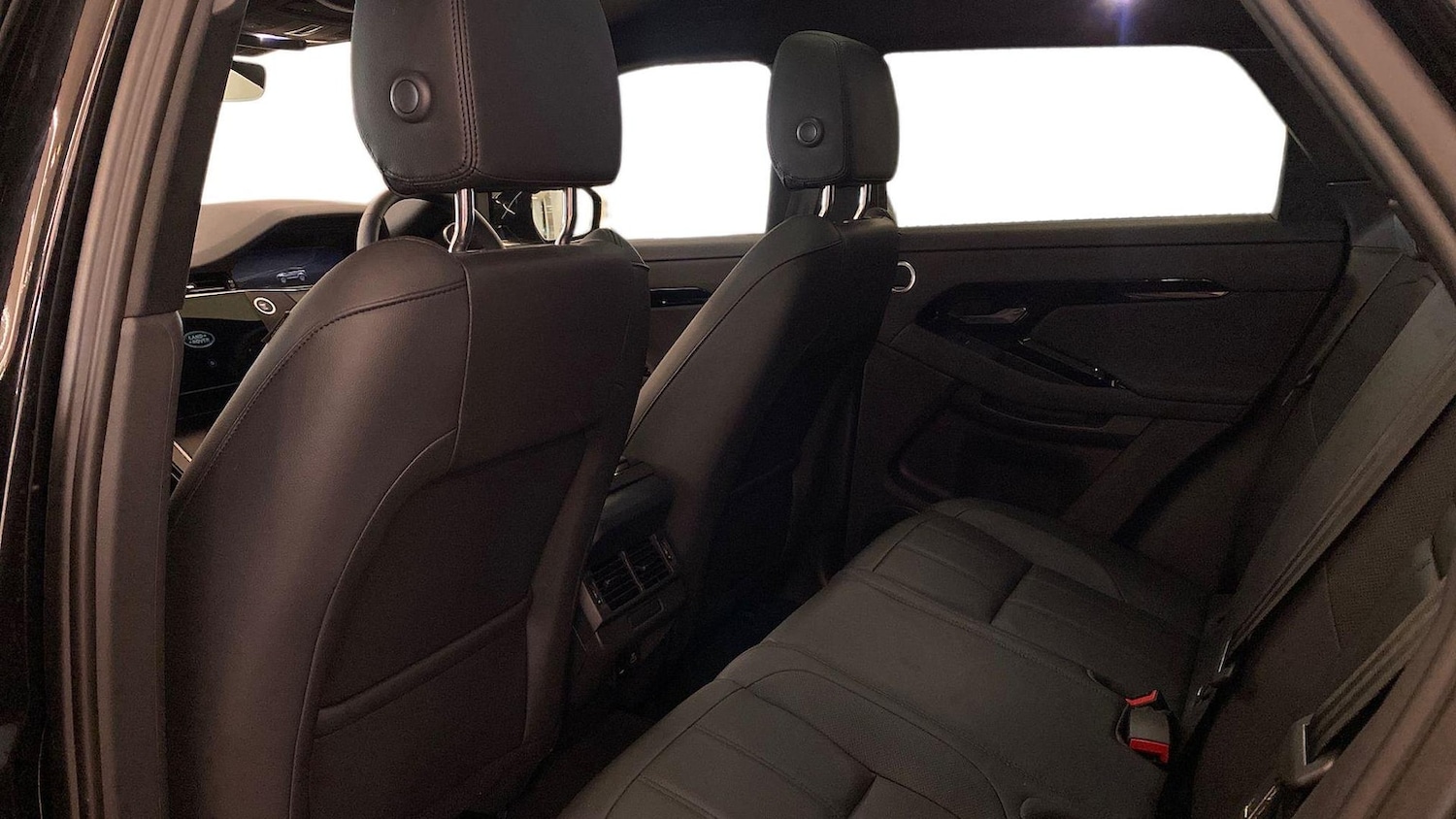 Used Land Rover Range Rover Evoque 2025 for sale - 78191421: Photo 4