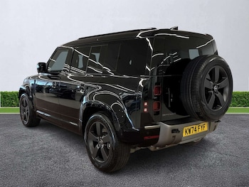Used Land Rover Defender 2024 for sale - 78434236: Photo