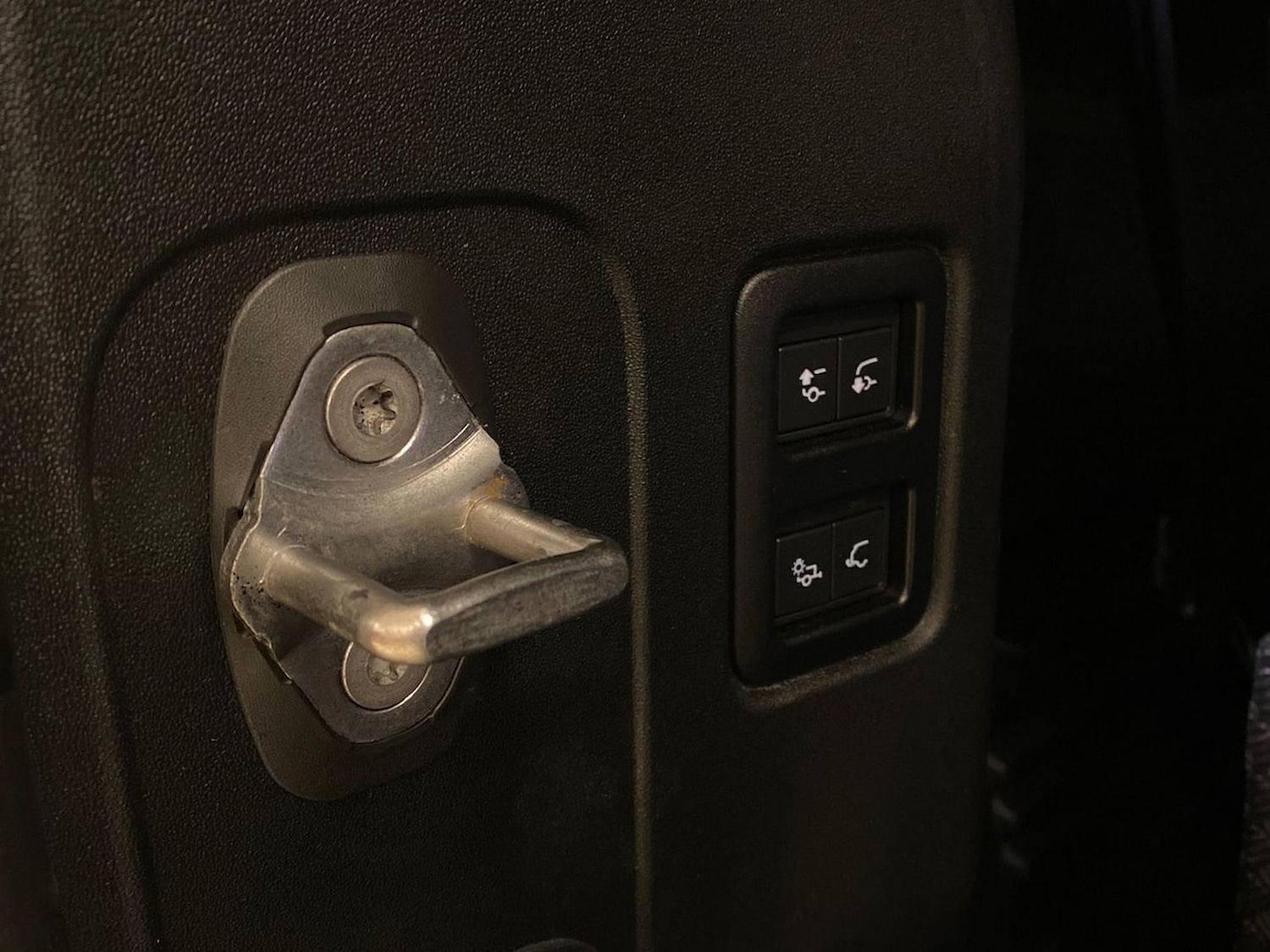 Used Land Rover Defender 2023 for sale - 76478234: Photo 27