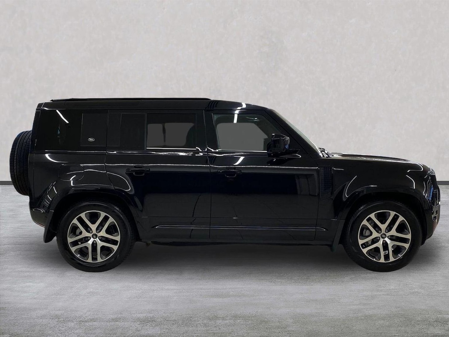 Used Land Rover Defender 2023 for sale - 76478234: Photo 5