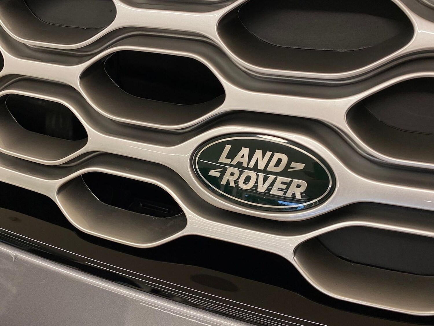 Used Land Rover Discovery 2025 for sale - 77489550: Photo 33