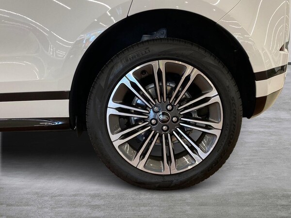 Used Land Rover Range Rover Evoque 2025 for sale - 76091067: Photo 8
