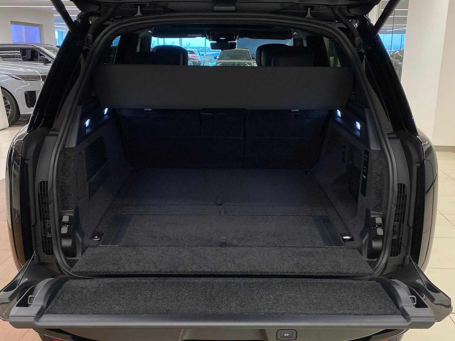 Used Land Rover Range Rover 2025 for sale - 77610105: Photo 10