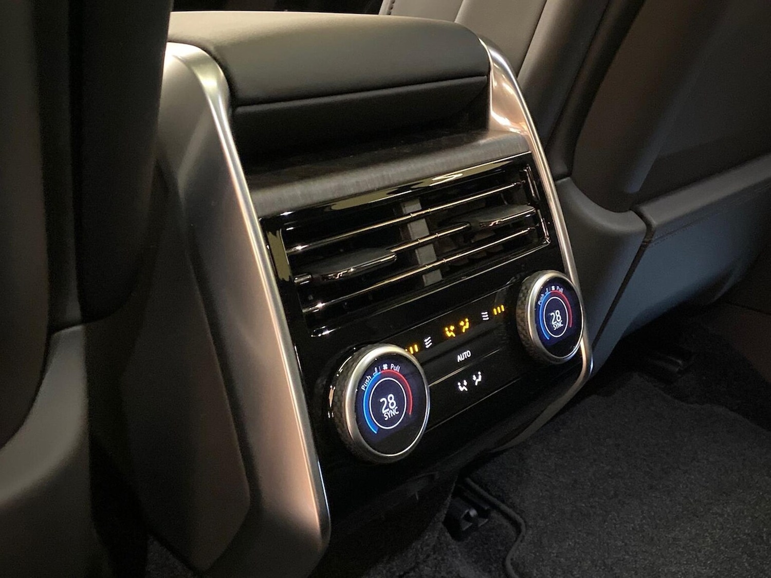 Used Land Rover Range Rover 2025 for sale - 77610105: Photo 18